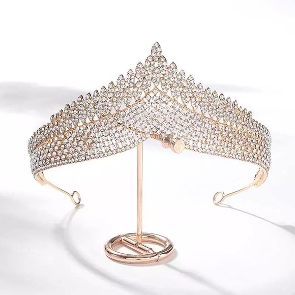Royal Princess Tiara - Picture 3 of 5